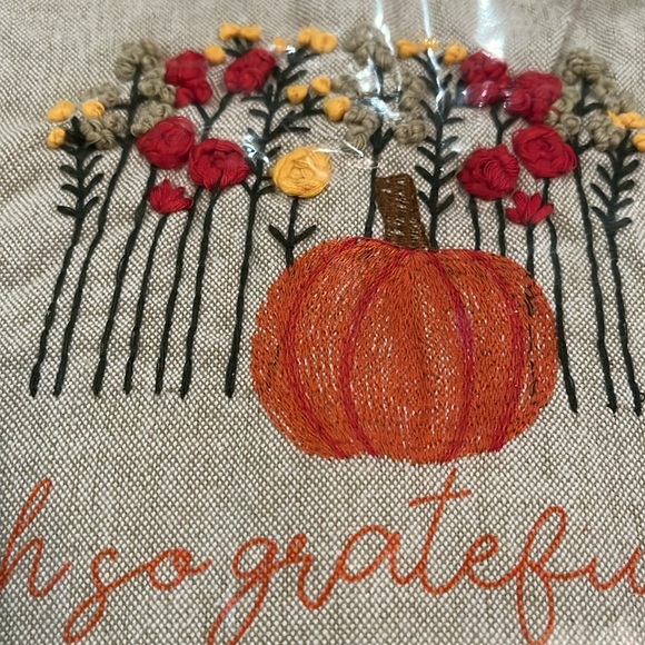 Mud Pie Grateful French Knot Towel/NWT - Picture 5 of 7